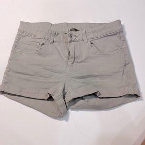 H&M gray shorts for kids/ adjustable straps inside to make them last/ adorable